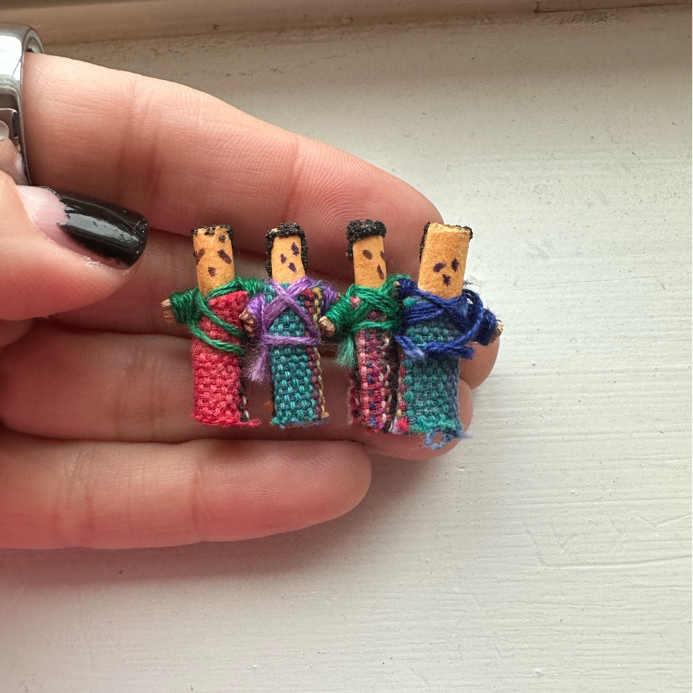 doll pin